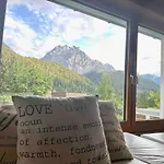 Blick Schloss Tarasp - Arventraum Mit Gartenspa