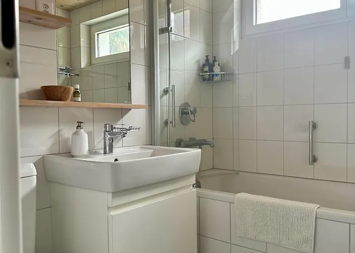 Blick Schloss Tarasp - Arventraum Mit Gartenspa *