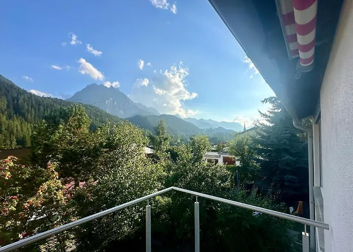 Blick Schloss Tarasp - Arventraum Mit Gartenspa *