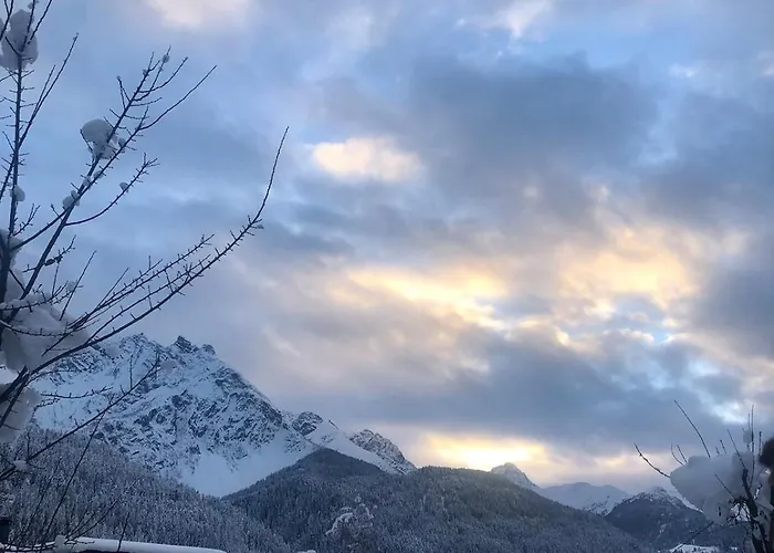 Apartmán Blick Schloss Tarasp - Arventraum Mit Gartenspa Scuol