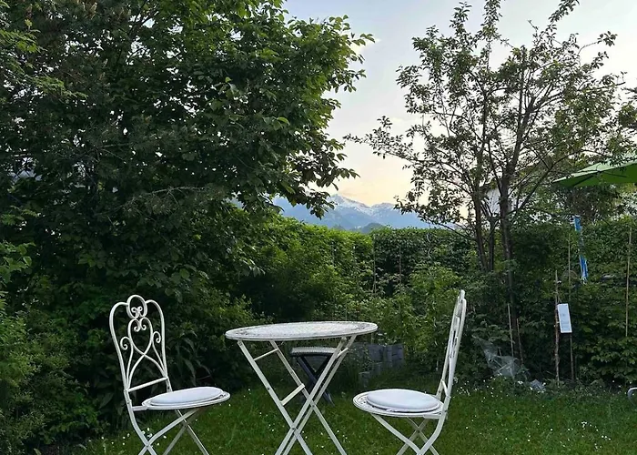 Blick Schloss Tarasp - Arventraum Mit Gartenspa Apartmán Scuol