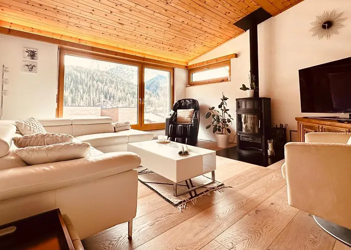 Blick Schloss Tarasp - Arventraum Mit Gartenspa Apartmán Scuol