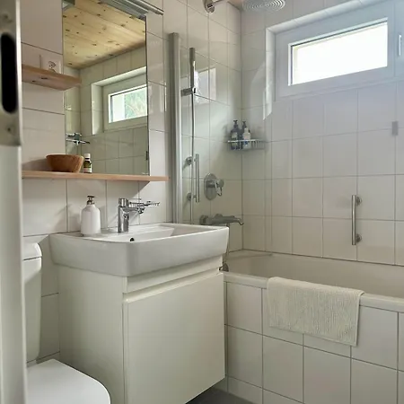 Blick Schloss Tarasp - Arventraum Mit Gartenspa *