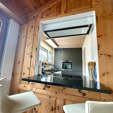 Blick Schloss Tarasp - Arventraum Mit Gartenspa