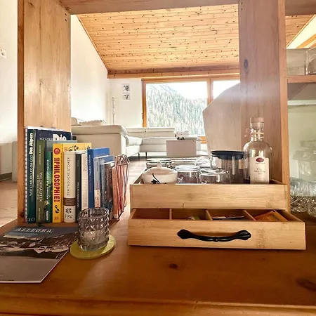 Blick Schloss Tarasp - Arventraum Mit Gartenspa *