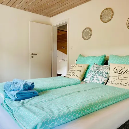 Blick Schloss Tarasp - Arventraum Mit Gartenspa Scuol